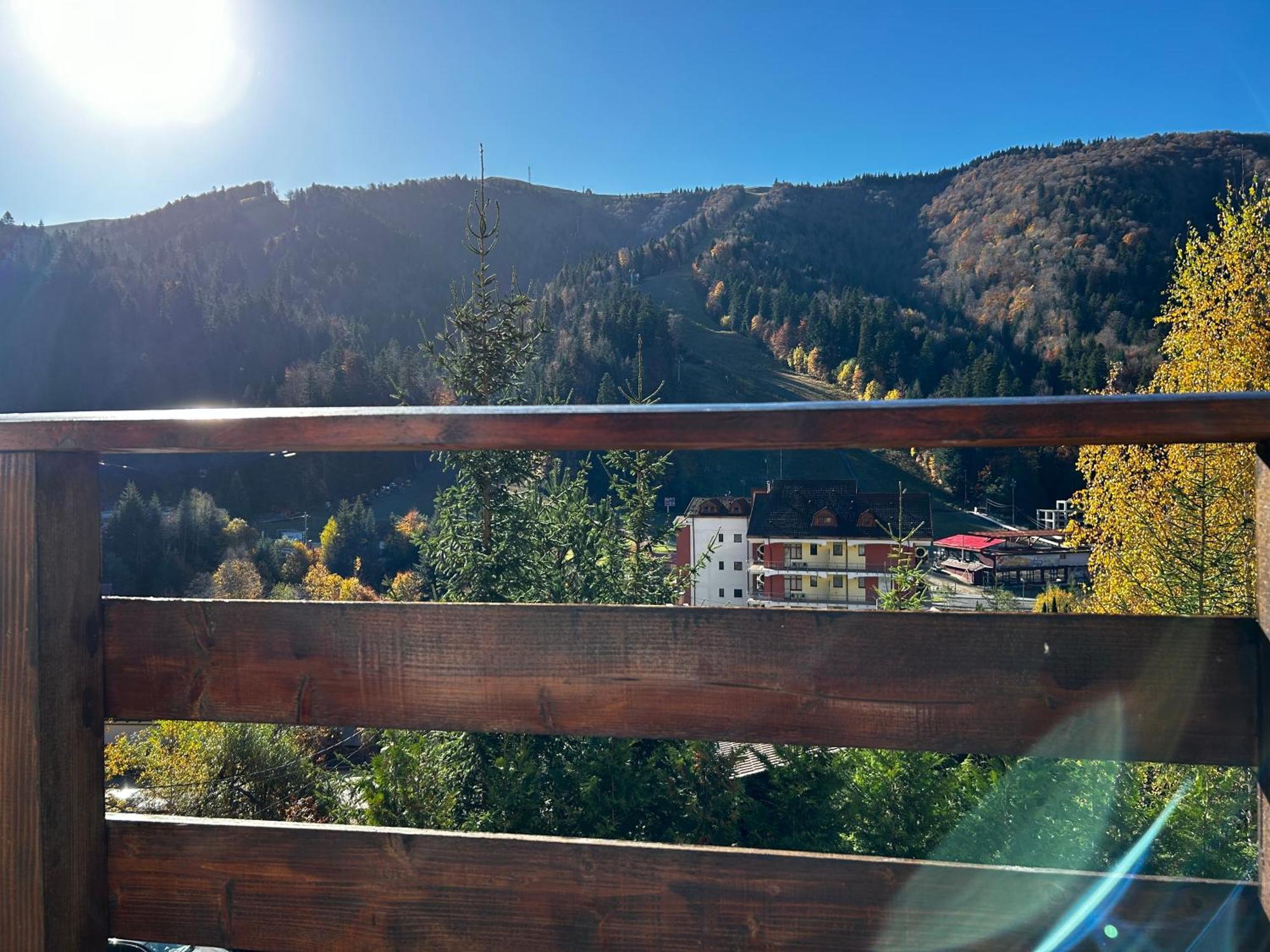 Lucas Duplex Lägenhet Azuga Exteriör bild