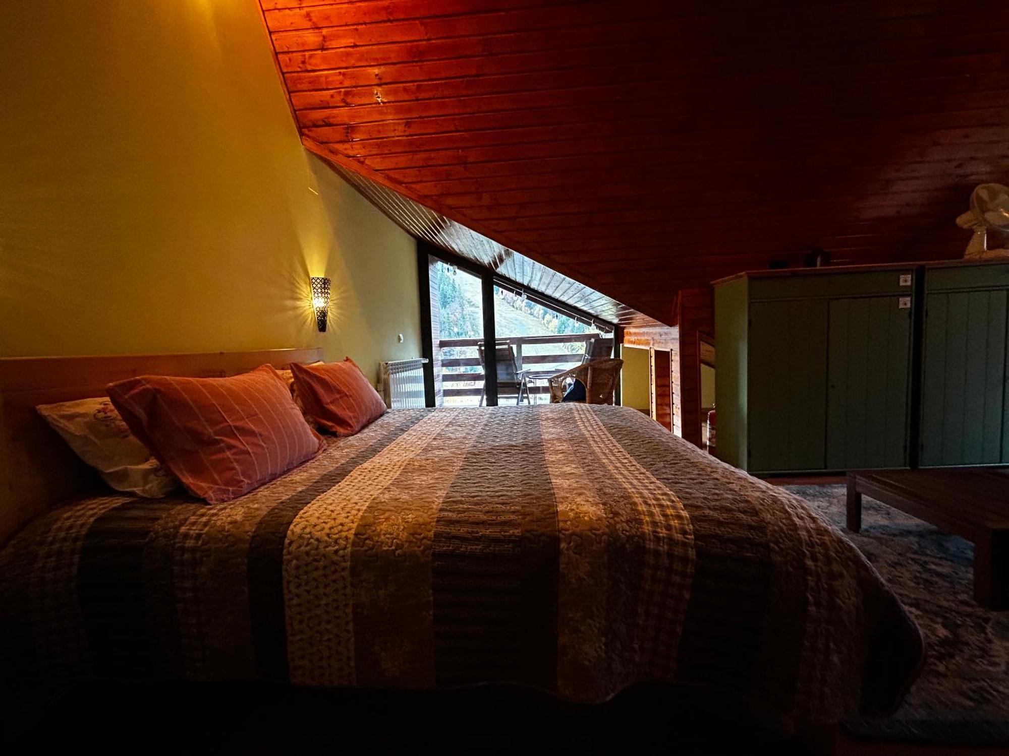 Lucas Duplex Lägenhet Azuga Exteriör bild